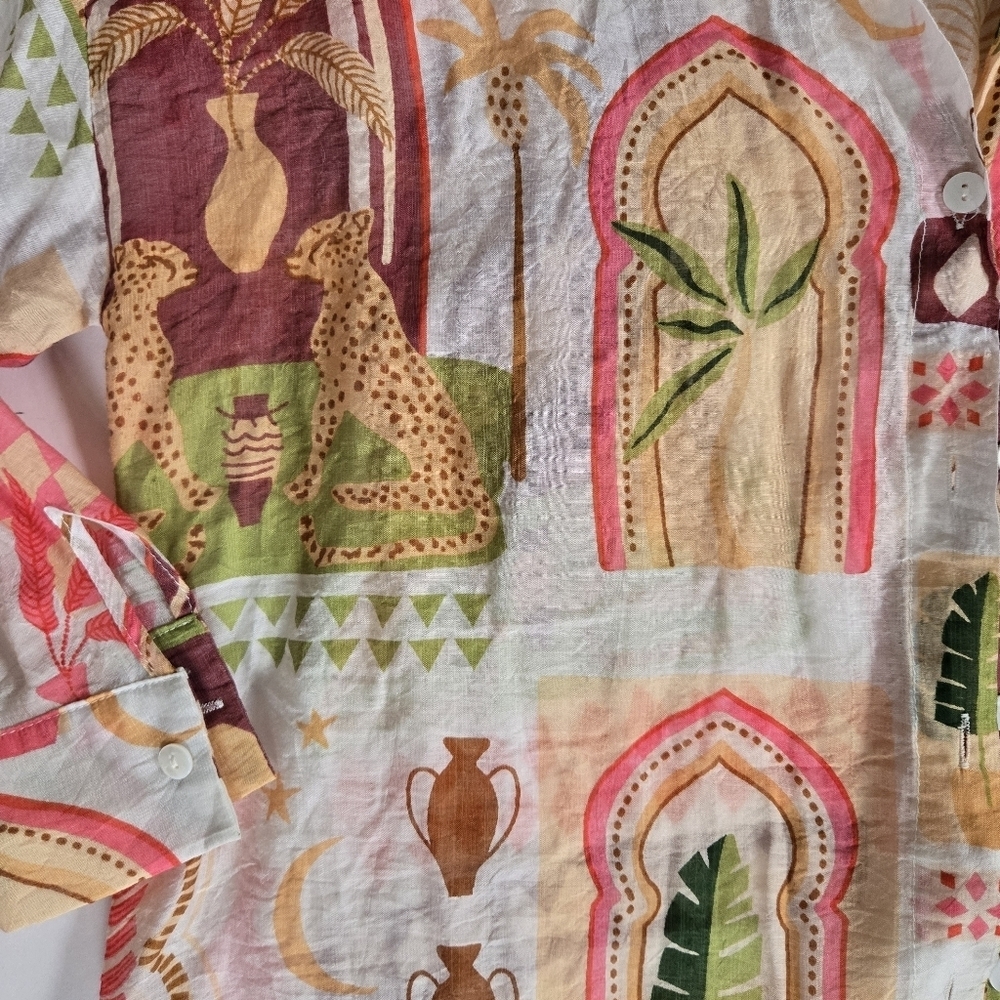 Peach women's button-down blouse with cheetahs and checkered tropical print S - Picture 2 of 8